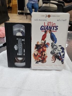 1995 'LITTLE GIANTS' VHS TAPE